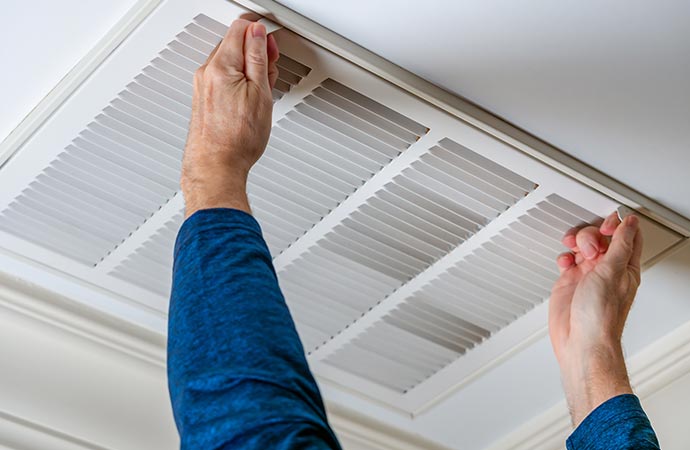 air duct system maintenance and cleaning